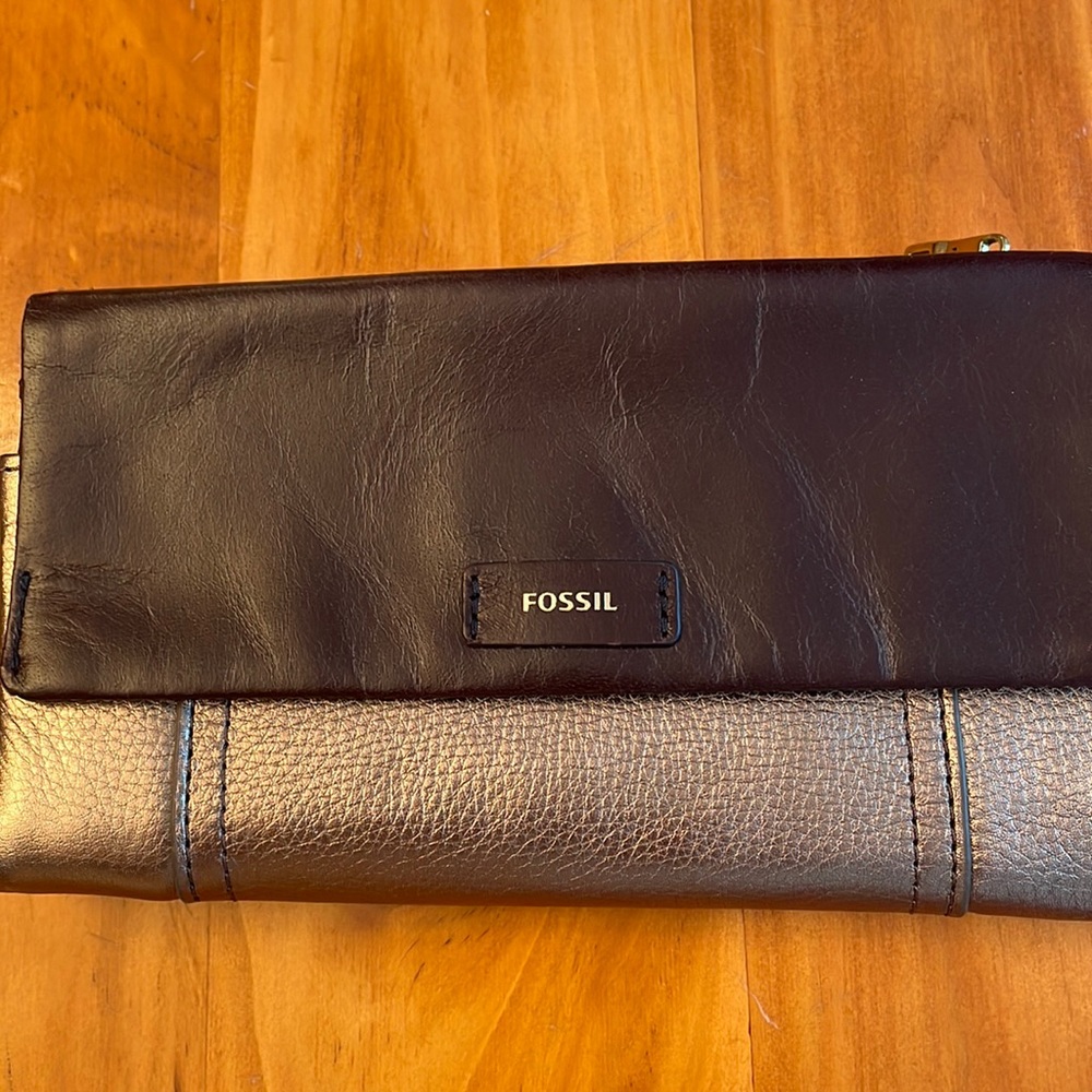 BRAND NEW Leather Fossil Wallet-Bronze & Brown